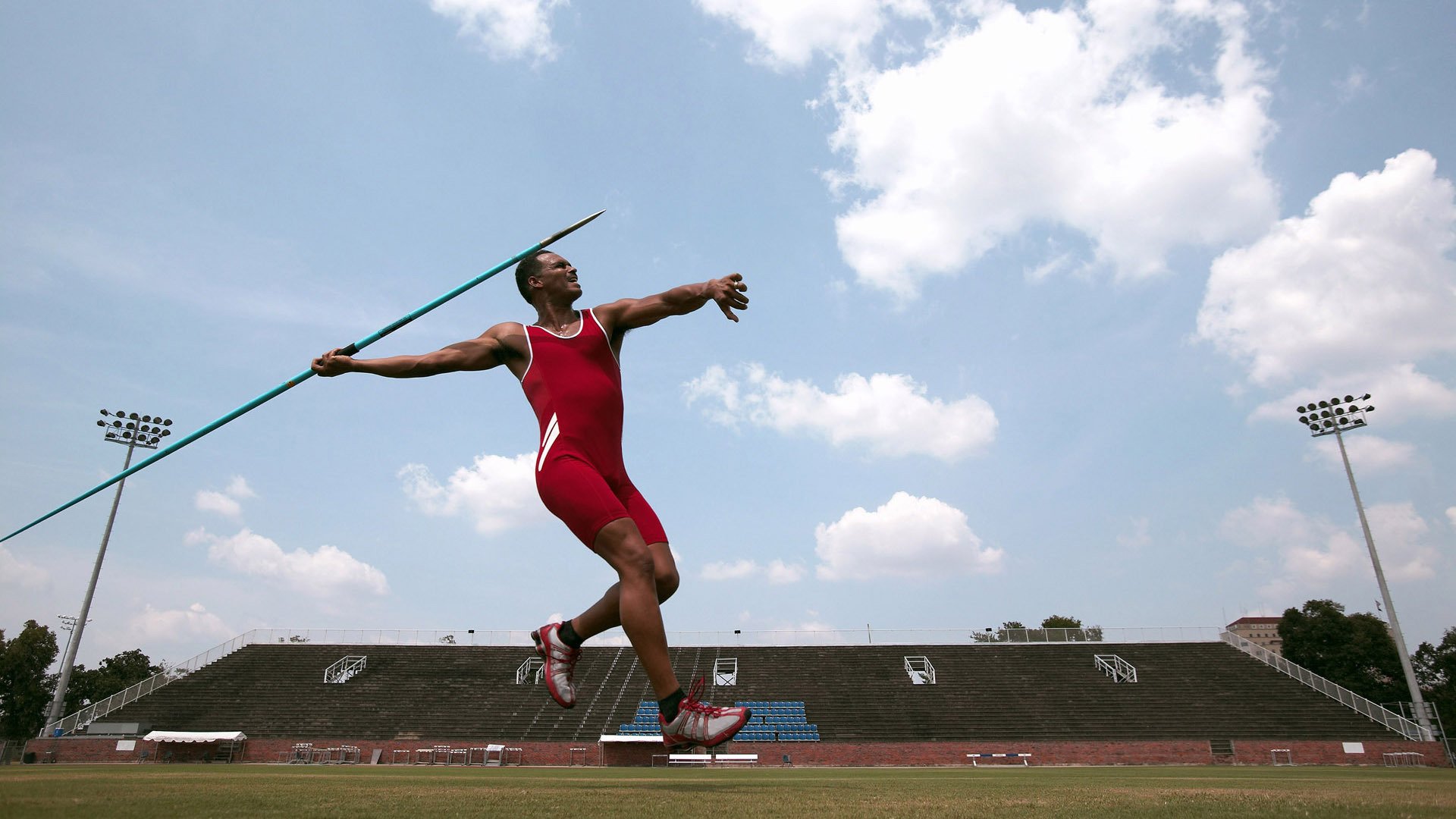球场英雄谱写胜利新篇章，展现团队合作力量，球场上的英雄